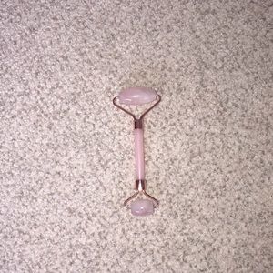 Face roller (like a Gua sha)
